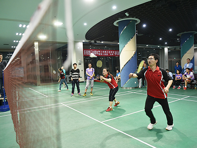Competición de bádminton para personal